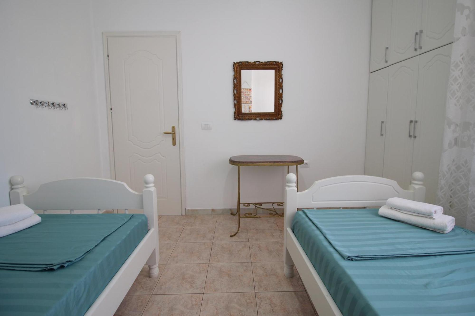 Ortus Rooms Saranda Extérieur photo