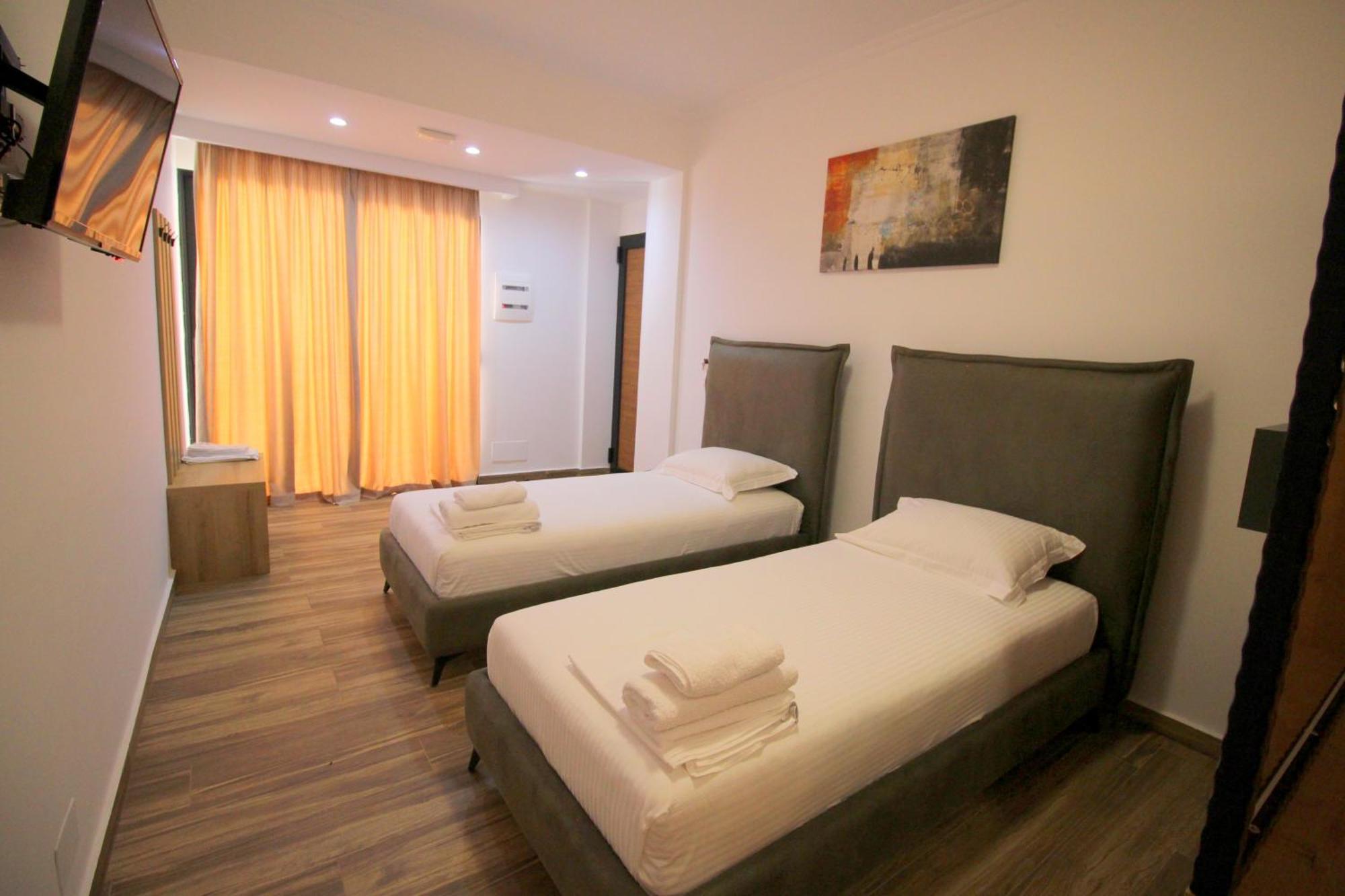 Ortus Rooms Saranda Extérieur photo